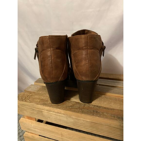 Rampage Ram-Erica Size 8.5 M Brown 3 in Heel Bootie Side Zip - Picture 6 of 10